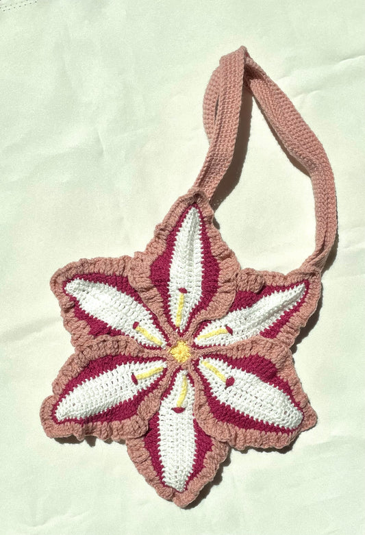 Sac Lily
