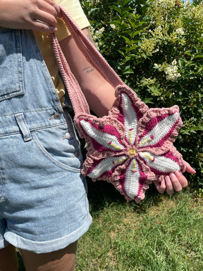 Sac Lily